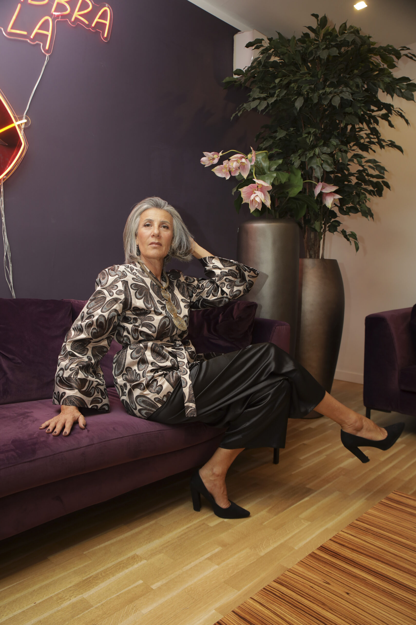 Kimono Corto Tessuto Broccato Panna E Nero Disponibile In Altre Fantasie Su Richiesta